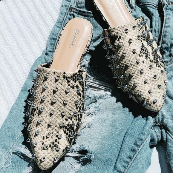 🚨//The Zenaya// Snake print Flat - Picture 4 of 4